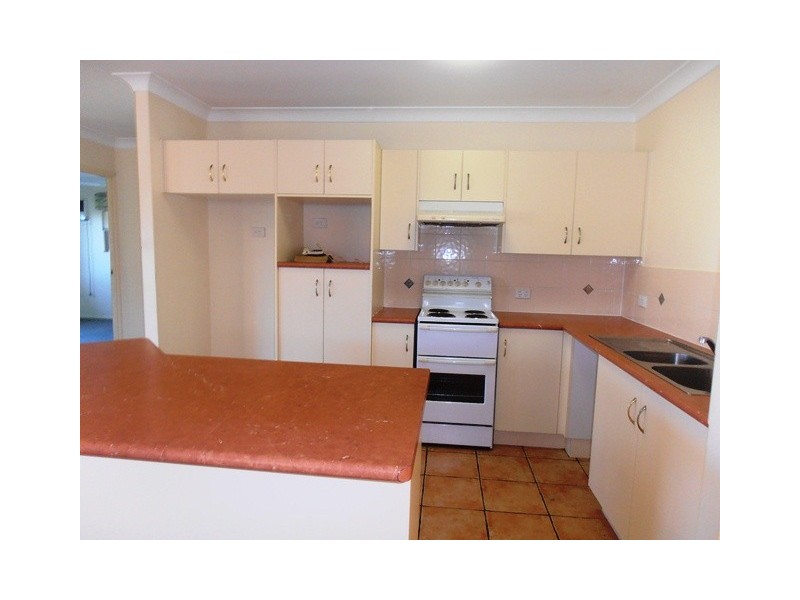 13 Kinnardy Street, Burdell QLD 4818