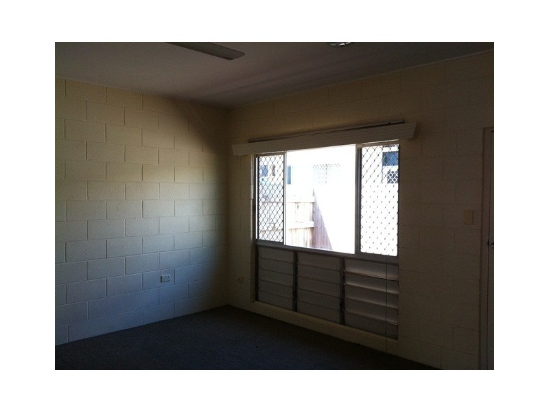 4/6 Palmerston Street, Pimlico QLD 4812