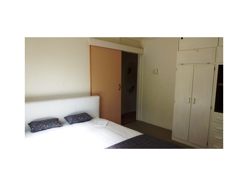 7 Jones Street, Townsville City QLD 4810