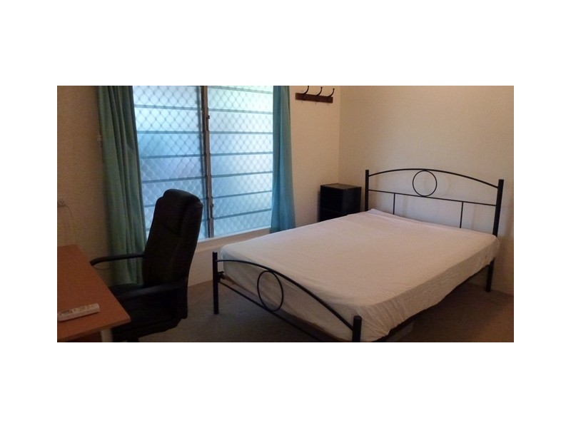 7 Jones Street, Townsville City QLD 4810