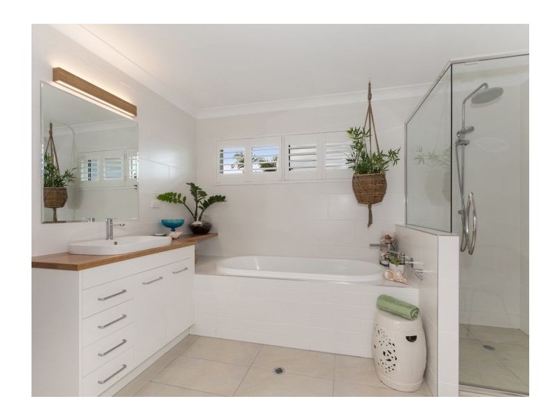 16 Redhead Drive, Aitkenvale QLD 4814