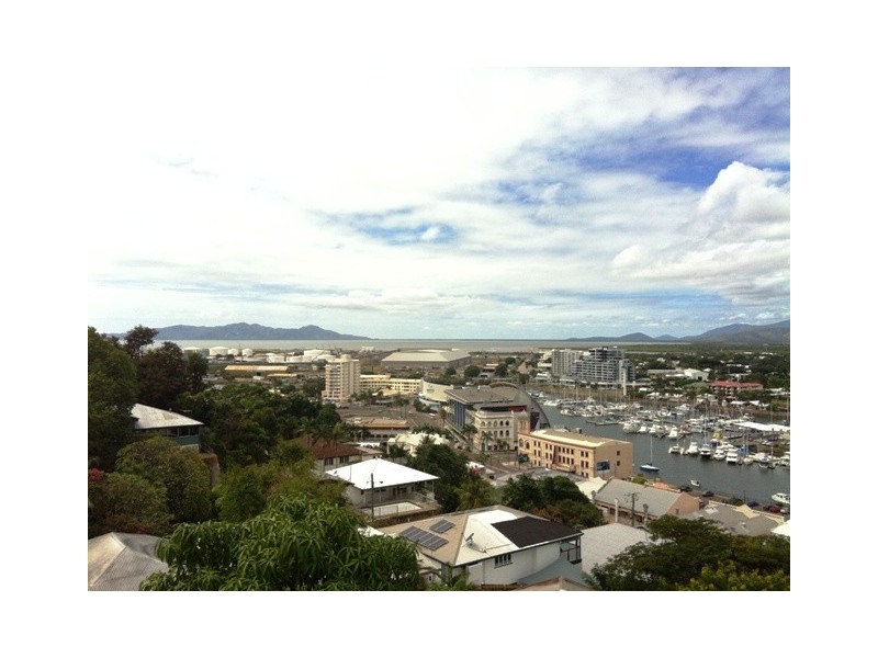 3/16 Willmett Street, Townsville City QLD 4810