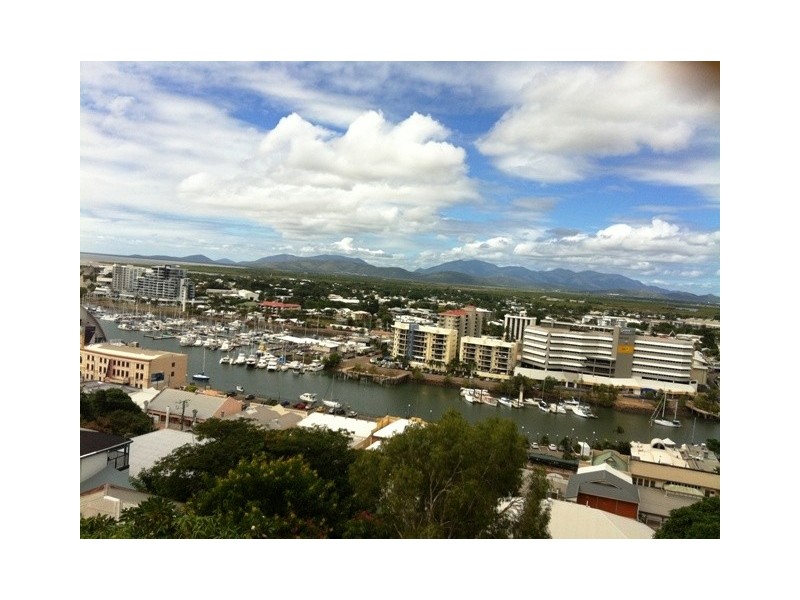 4/16 Willmett Street, Townsville City QLD 4810