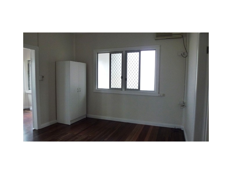 2/9 Melton Tce, Townsville City QLD 4810