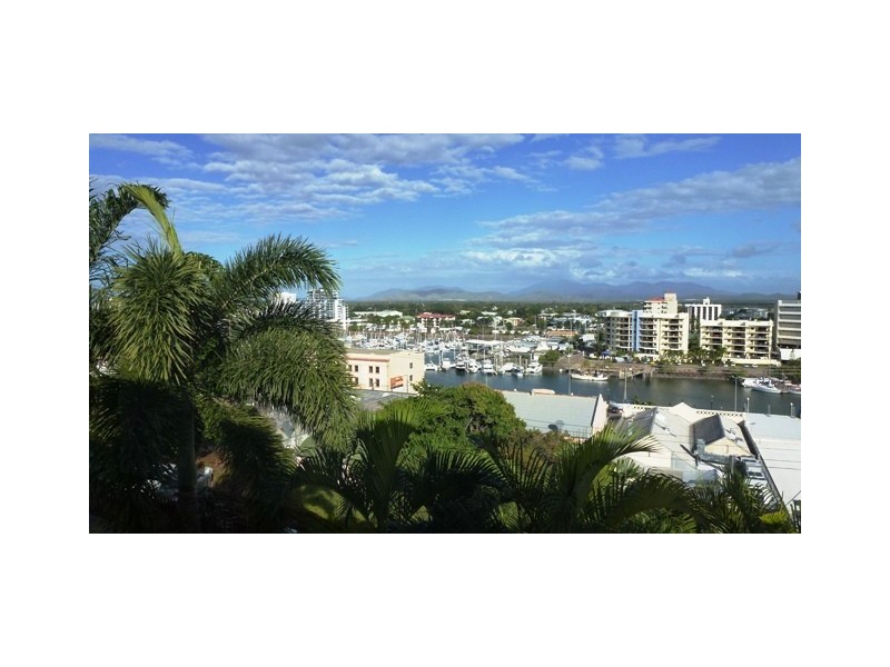 1/9 Melton Tce, Townsville City QLD 4810