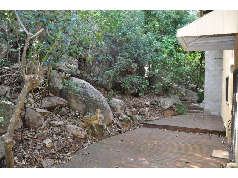 16b Olympus crescent, Magnetic Island QLD 4819