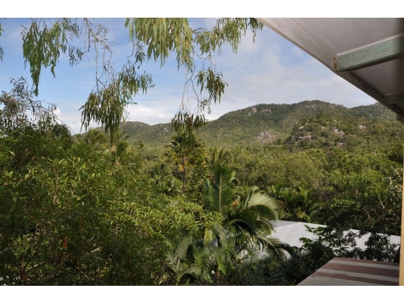 16b Olympus crescent, Magnetic Island QLD 4819
