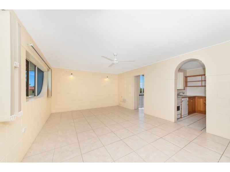 4/6 Burke Street, North Ward QLD 4810