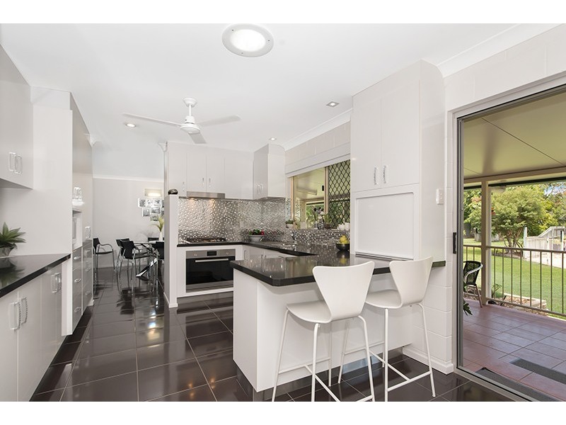 27 Shetland Place, Kelso QLD 4815