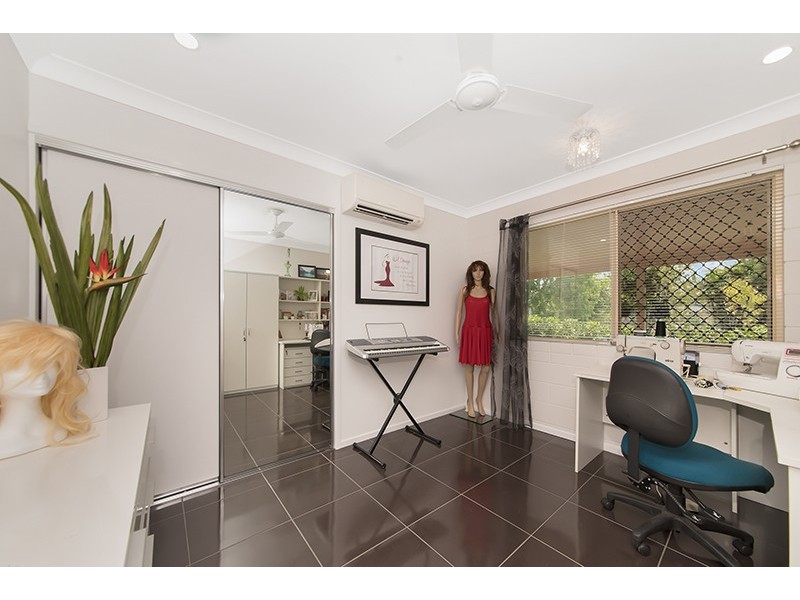 27 Shetland Place, Kelso QLD 4815