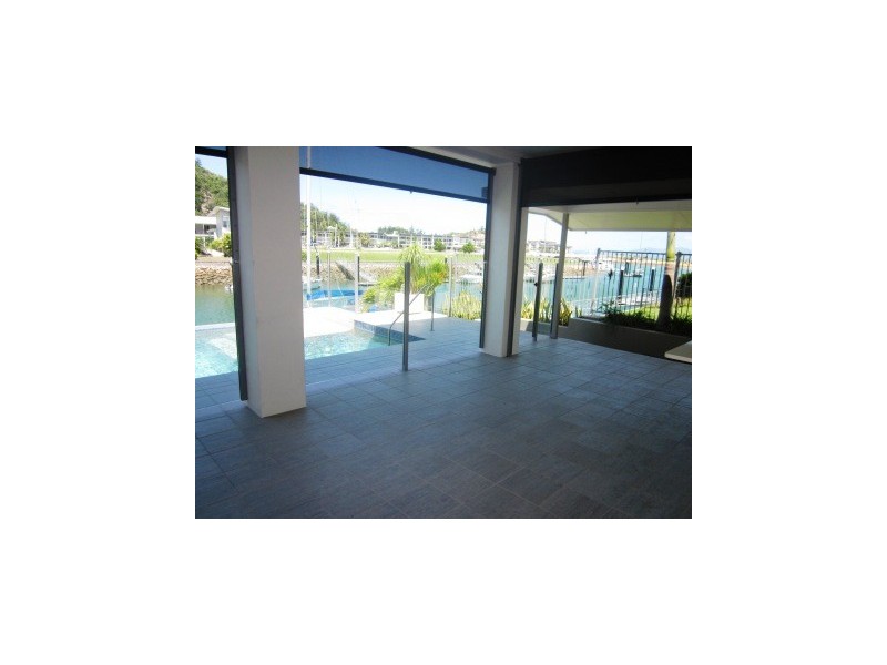 3B Terrace Place, Magnetic Island QLD 4819