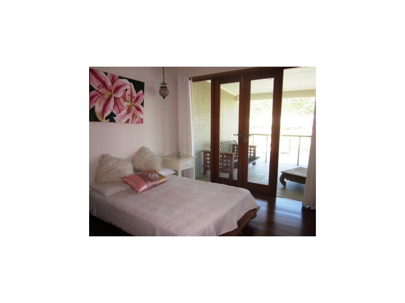 3B Terrace Place, Magnetic Island QLD 4819