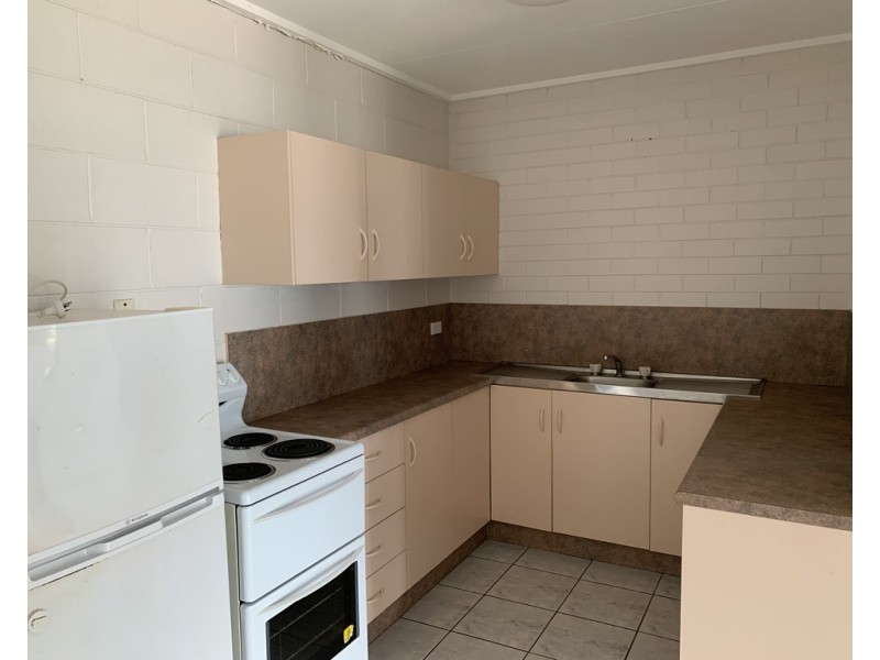 1/104 The Strand, North Ward QLD 4810