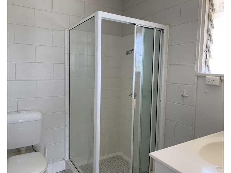 1/104 The Strand, North Ward QLD 4810