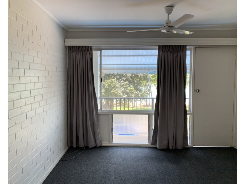 1/104 The Strand, North Ward QLD 4810