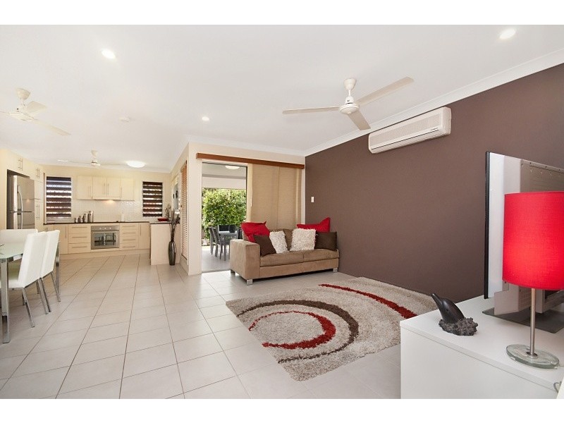 1/37 Latchford Street, Pimlico QLD 4812