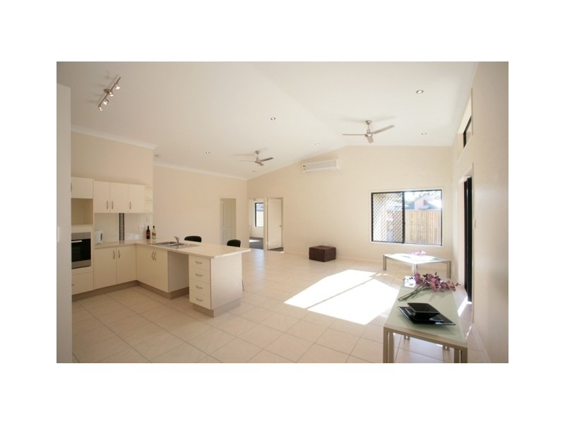 4 Fitzallan Street, Bushland Beach QLD 4818