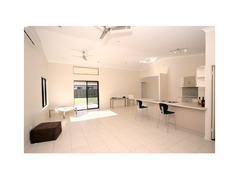 4 Fitzallan Street, Bushland Beach QLD 4818