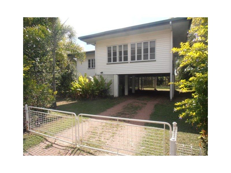 38 Putt Street, Railway Estate QLD 4810
