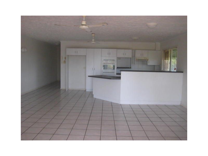 3/93 The Strand, North Ward QLD 4810