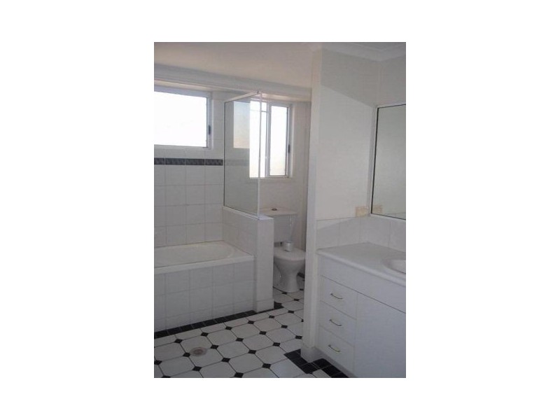 3/93 The Strand, North Ward QLD 4810