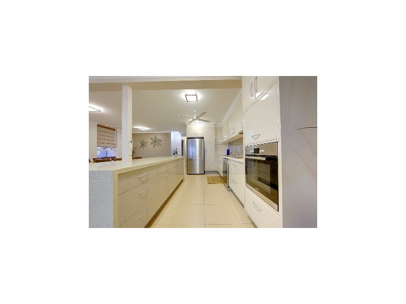 4/24 The Strand, North Ward QLD 4810