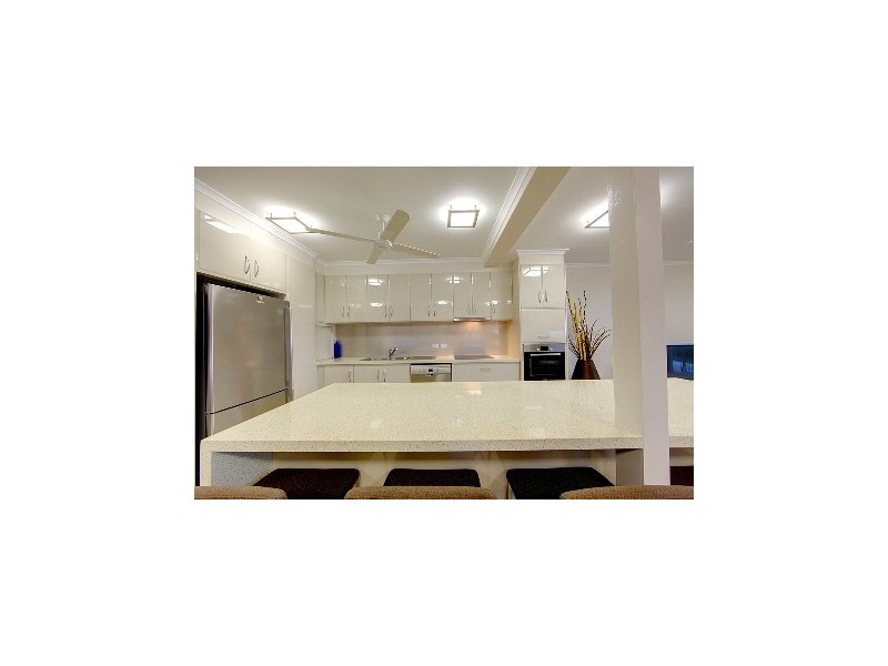 4/24 The Strand, North Ward QLD 4810