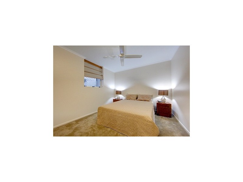 4/24 The Strand, North Ward QLD 4810