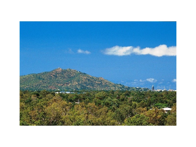 12 Outlook Crs, Douglas QLD 4814