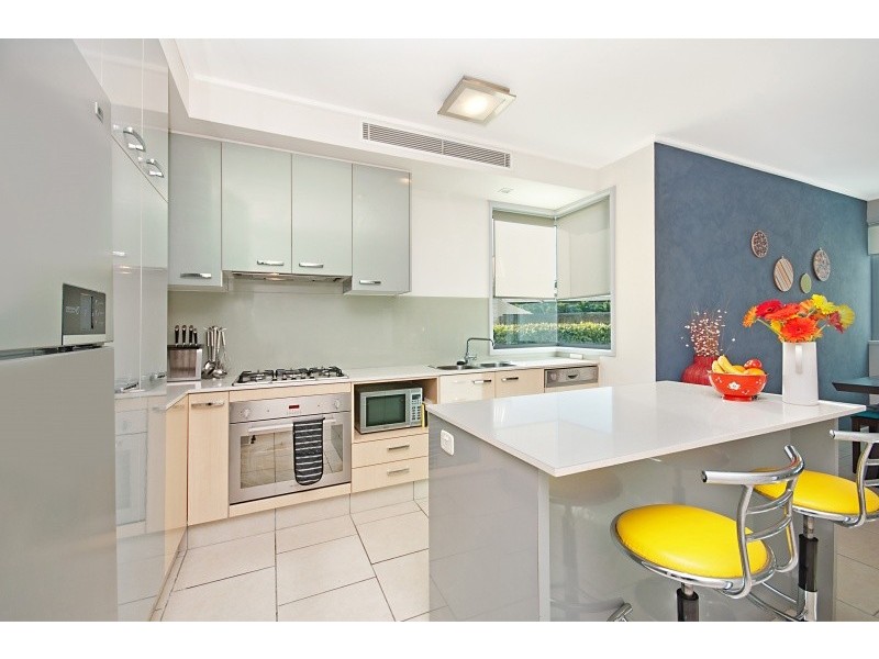 315/72-74 The Strand, North Ward QLD 4810