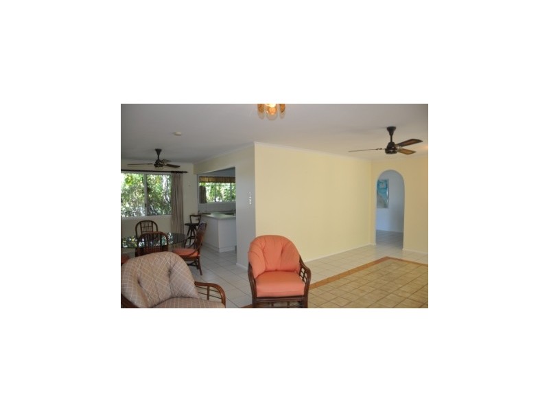 20  Compass Crescent, Magnetic Island QLD 4819