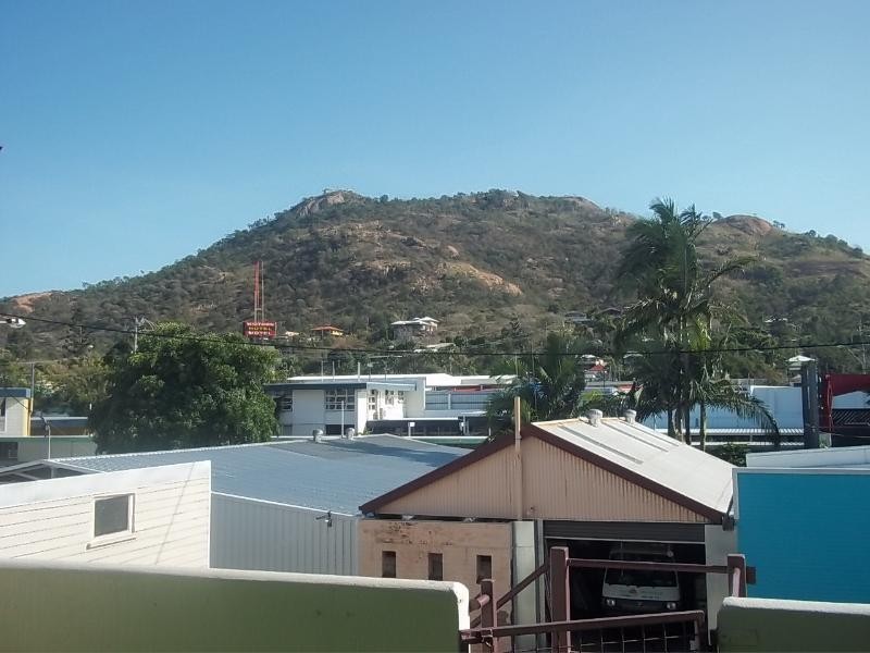 1/1-5 Ingham Road, Townsville City QLD 4810