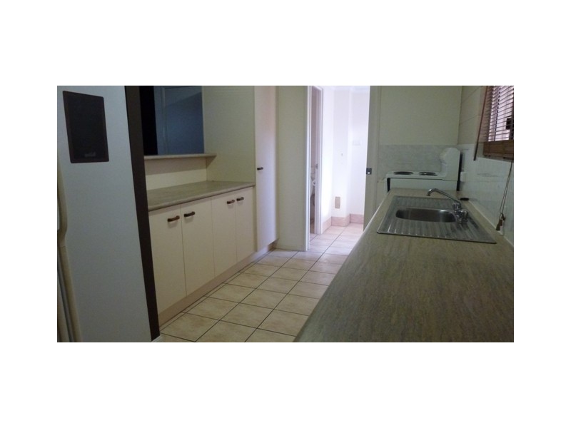 6/21-23 Tuffley, West End QLD 4810