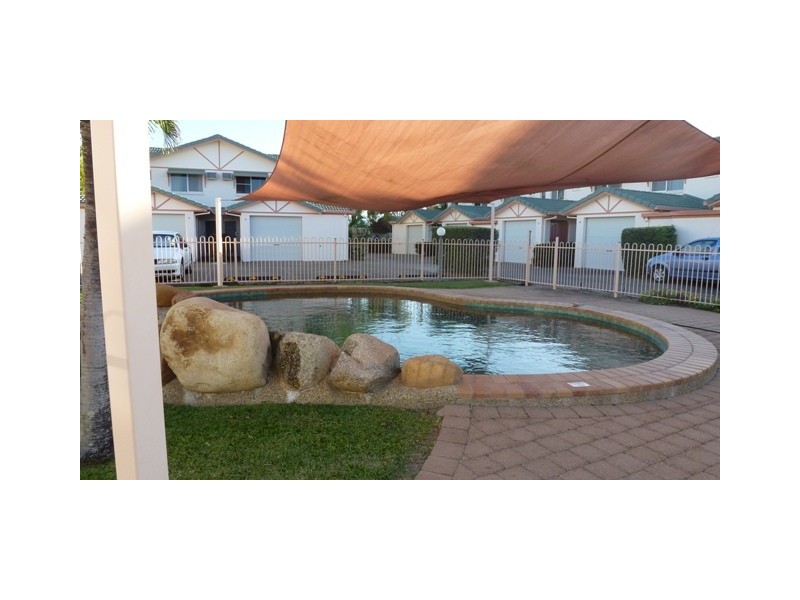 6/21-23 Tuffley, West End QLD 4810