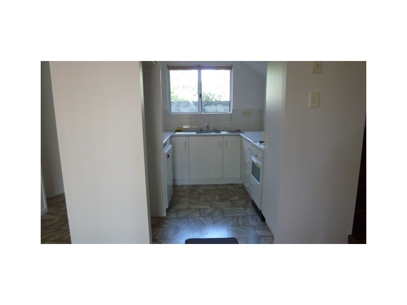 2/10 Sweet Street, Rosslea QLD 4812