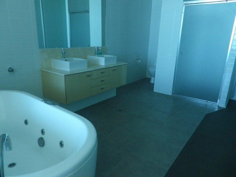 110/72-74 The Strand, North Ward QLD 4810