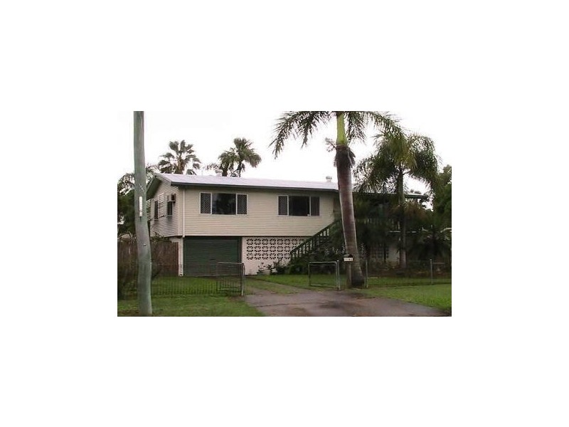 40 Ash, Kirwan QLD 4817