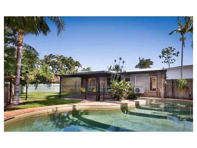 136 Albert Street, Cranbrook QLD 4814