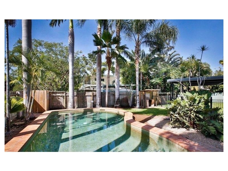 136 Albert Street, Cranbrook QLD 4814