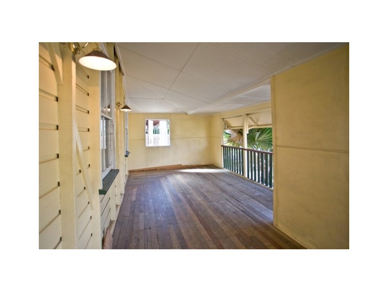 15 Plant Street, West End QLD 4810