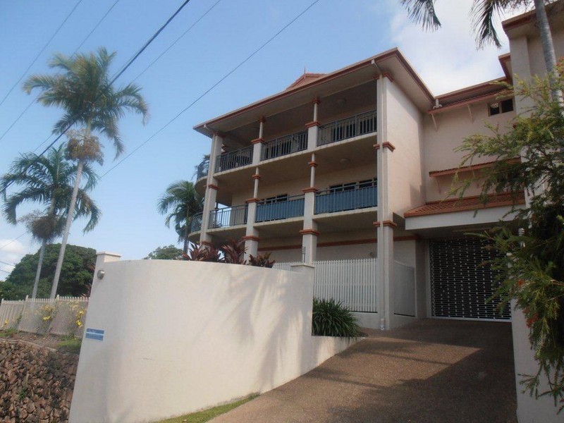 2/23 Willmett Street, Townsville City QLD 4810