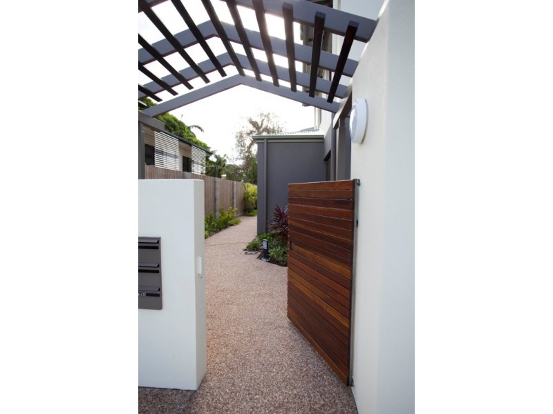 12 Crauford Street, West End QLD 4810