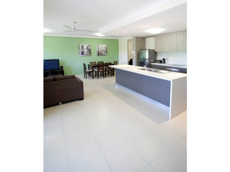 12 Crauford Street, West End QLD 4810