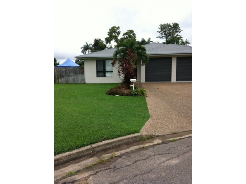 19 Moore Court, Kelso QLD 4815