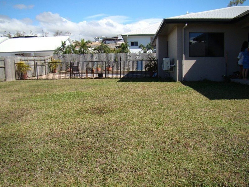 27 Goicoechea Drive, Bushland Beach QLD 4818