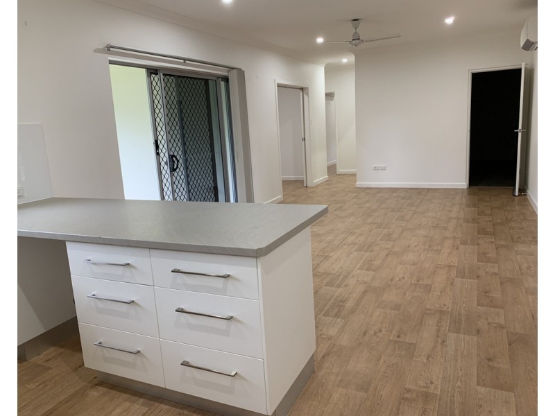 13 Inglis Smith Street, Rosslea QLD 4812