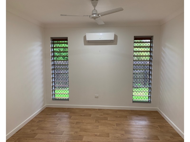 13 Inglis Smith Street, Rosslea QLD 4812