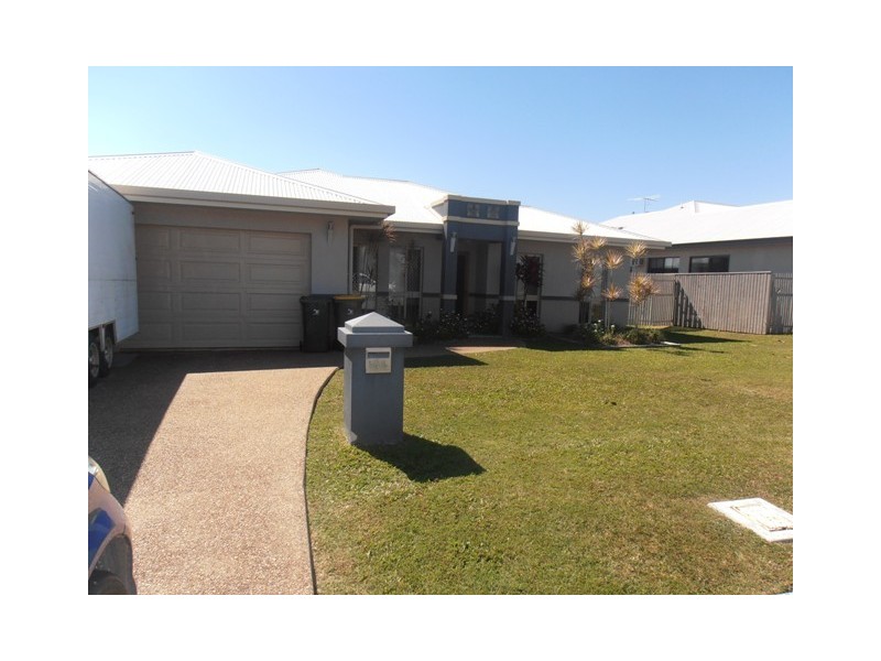 11 Shutehaven Circuit, Bushland Beach QLD 4818