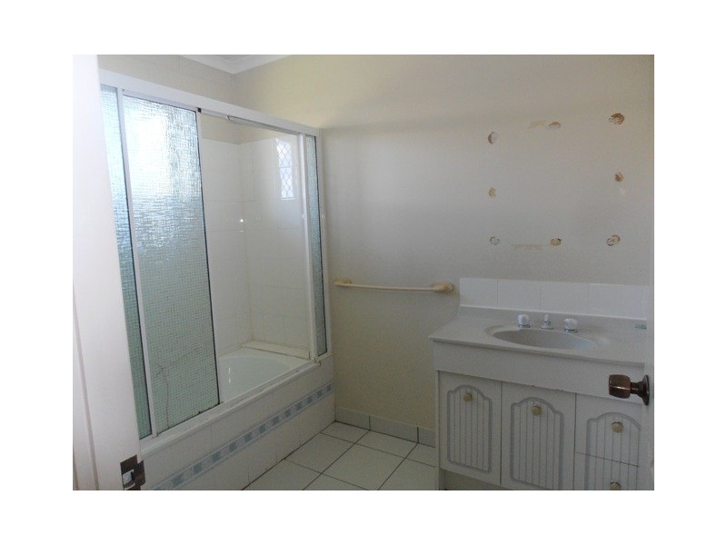 35 Feeney Avenue, Rasmussen QLD 4815