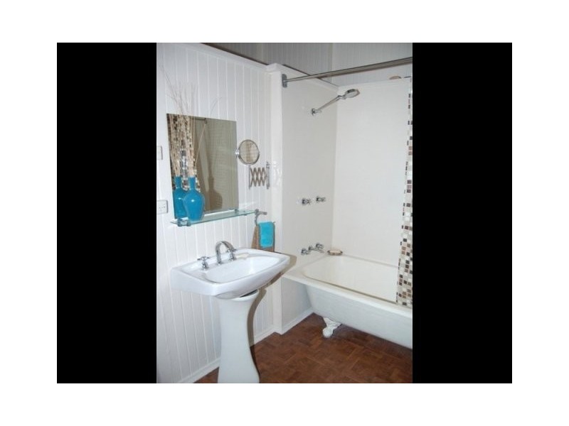 11 Morehead Street, South Townsville QLD 4810